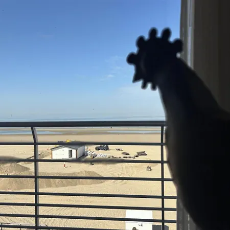 Lägenhet Cozy Beachfront Retreat