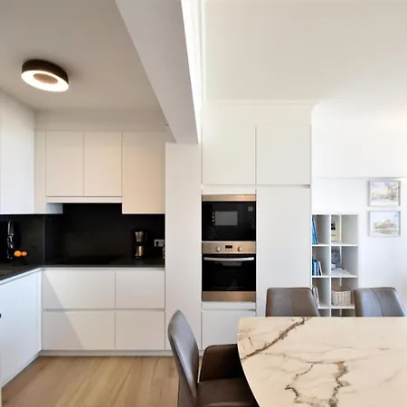 Lägenhet Cozy Beachfront Retreat *