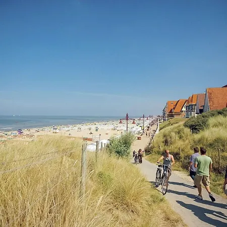 Cozy Beachfront Retreat * Le Coq